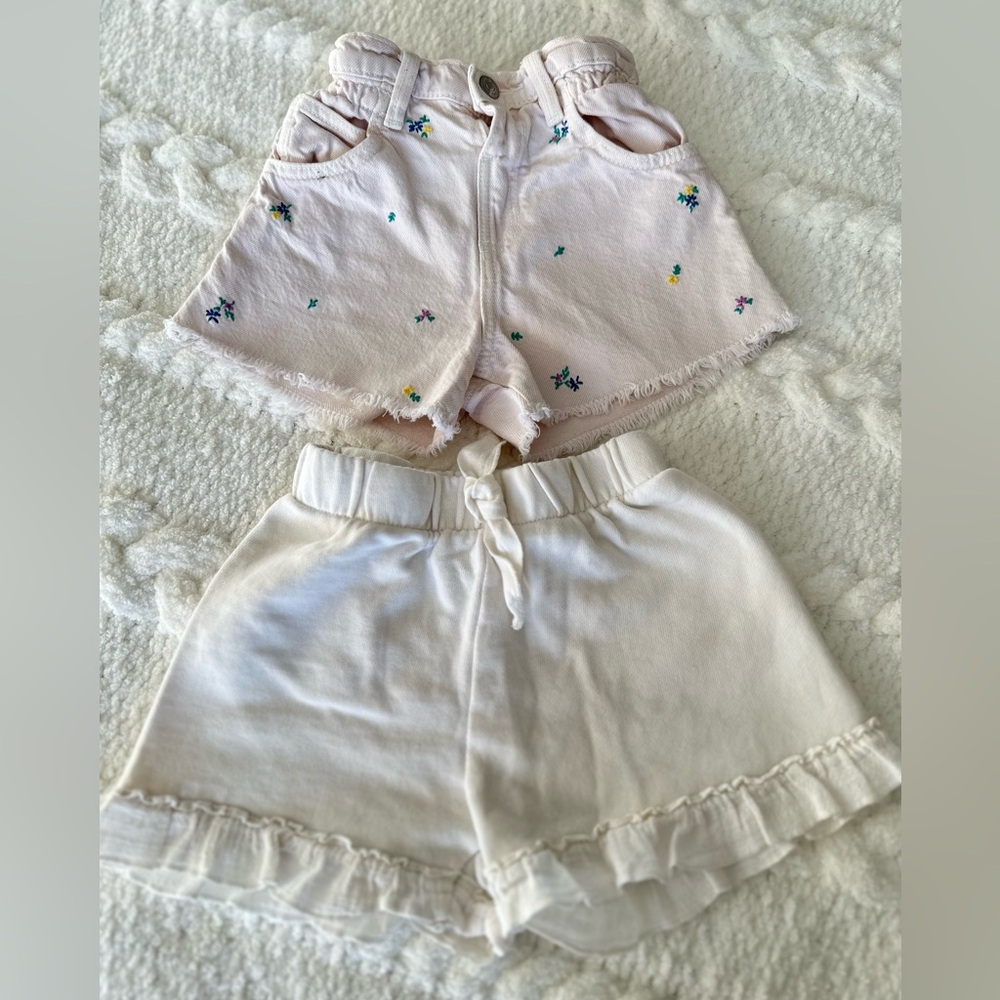 Zara Toddler Girl shorts bundle-Pink denim floral & beige short size 1 1/2 years